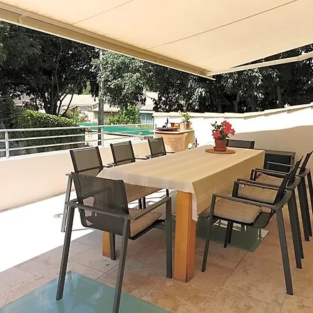 Les Du Lavoir לינה וארוחת בוקר